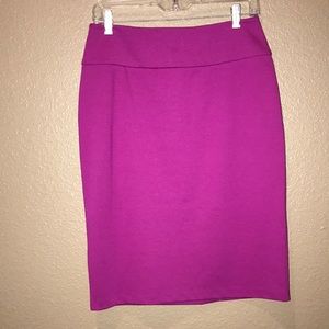NWT fuchsia stretch pencil skirt